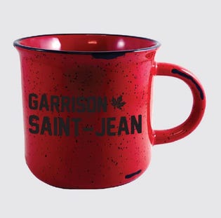 Tasse en céramique de la Garrison Saint-Jean